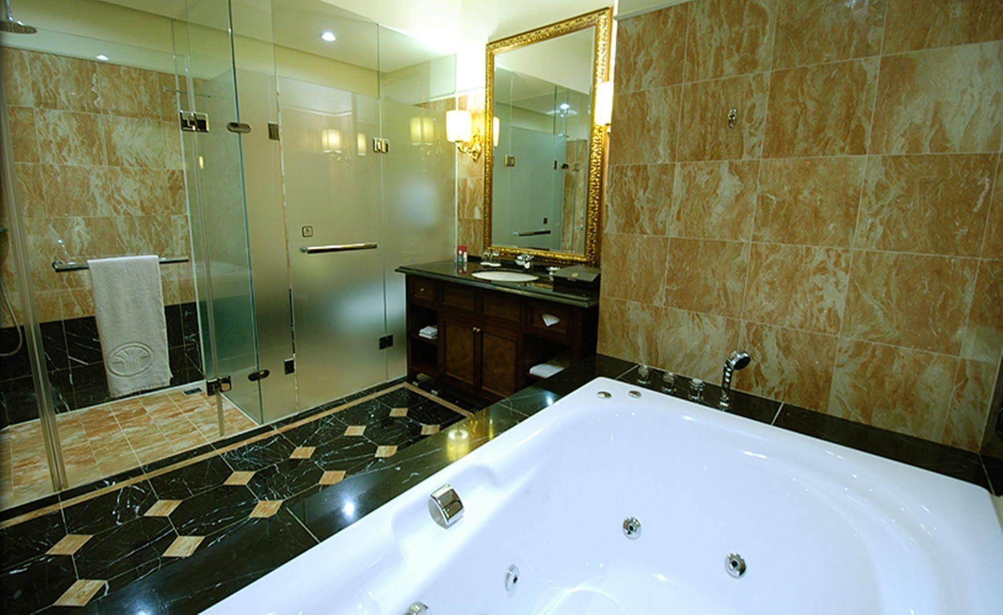Capital Hotel Dazhi Tajpej Zewnętrze zdjęcie